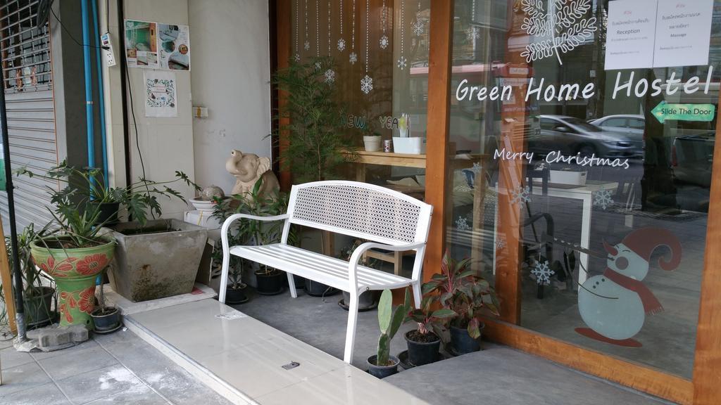 Green Home Hostel And Massage Bangkok Exterior photo